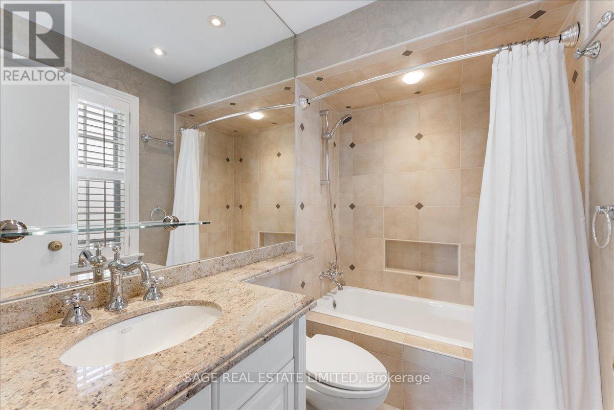 Photo 21 of 88 A Glen Road, Toronto ON