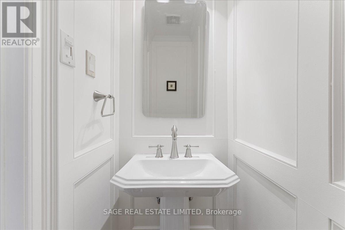 Photo 6 of 88 A Glen Road, Toronto ON