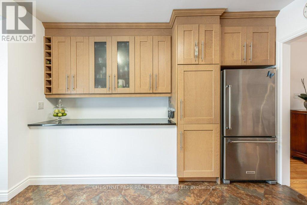 Photo 11 of 250 Broadway Avenue, Toronto ON