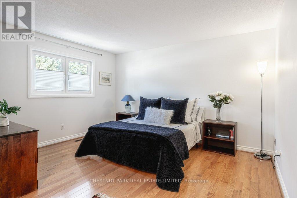 Photo 13 of 250 Broadway Avenue, Toronto ON