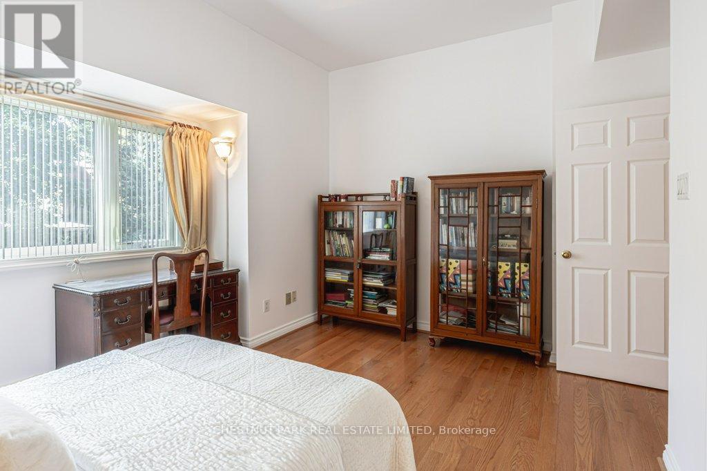 Photo 17 of 250 Broadway Avenue, Toronto ON