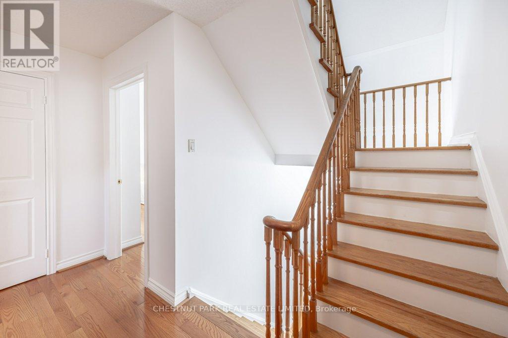 Photo 18 of 250 Broadway Avenue, Toronto ON