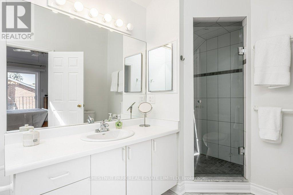 Photo 22 of 250 Broadway Avenue, Toronto ON