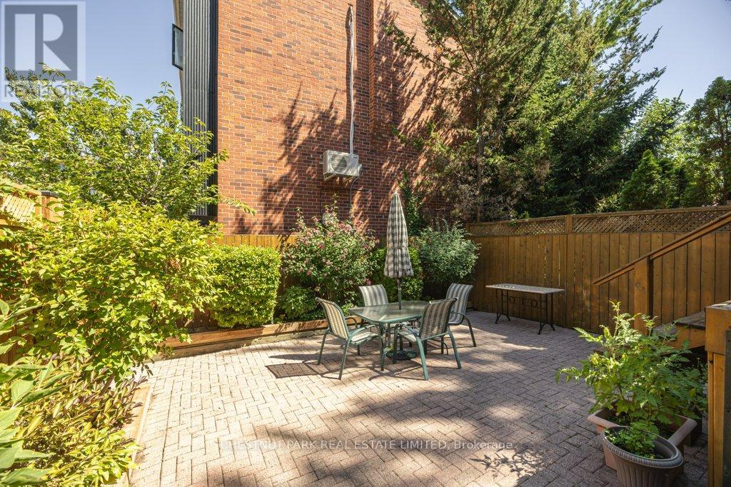 Photo 3 of 250 Broadway Avenue, Toronto ON