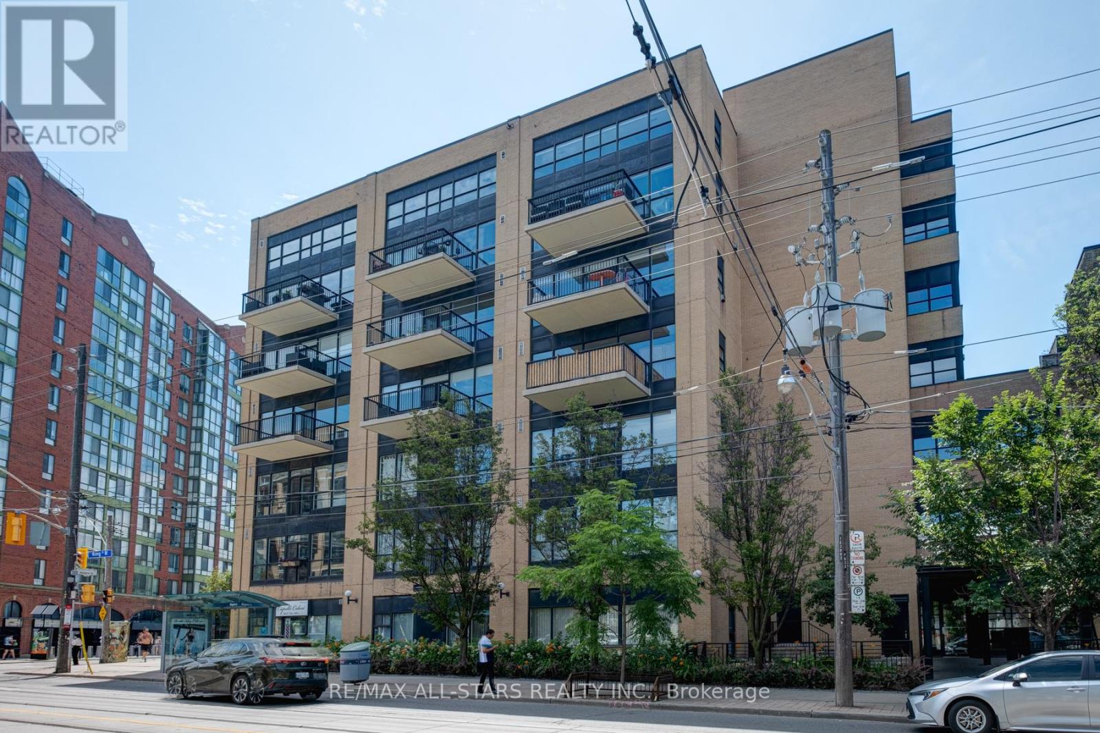 Photo 3 of 511 833 King Street W, Toronto ON