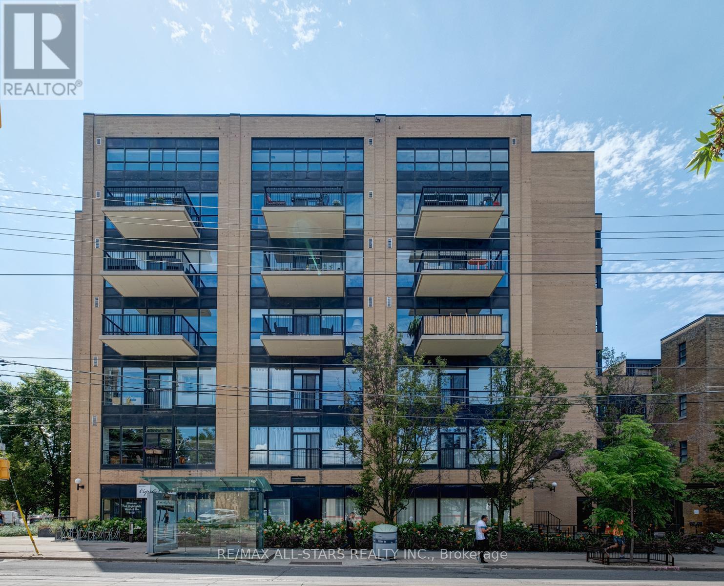 Photo 4 of 511 833 King Street W, Toronto ON