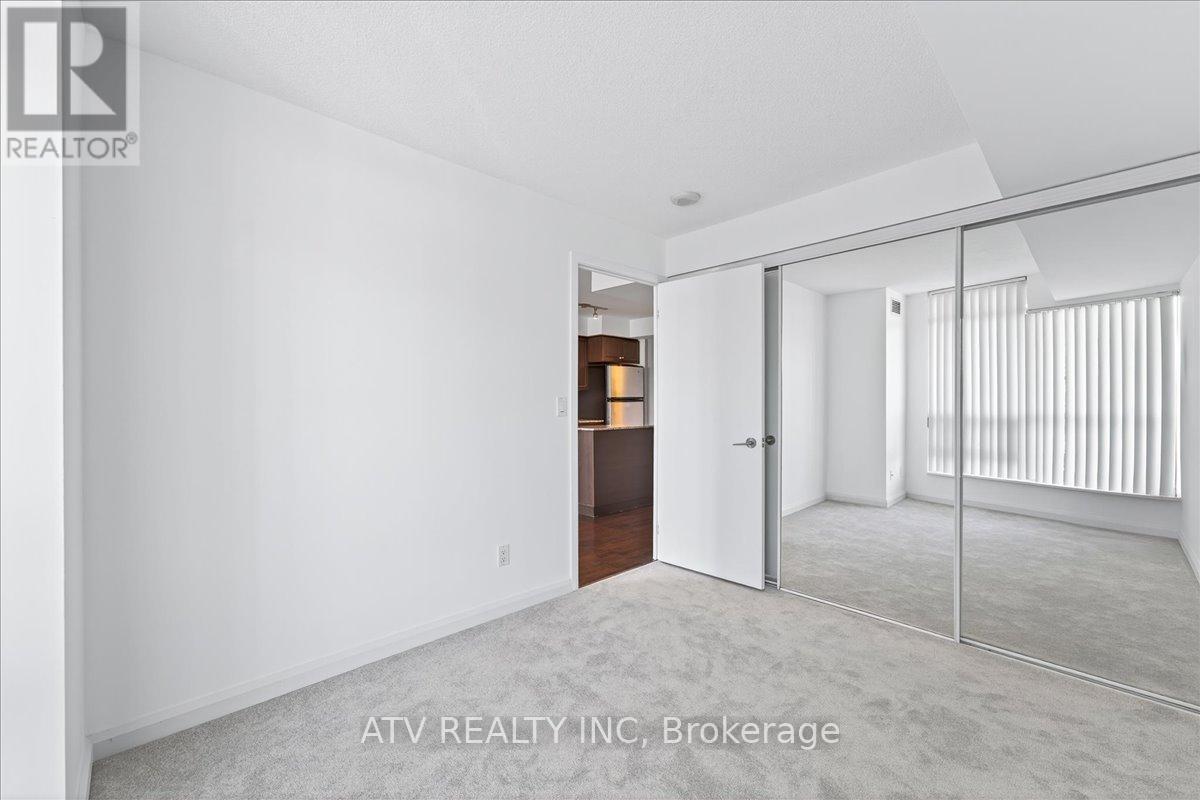 Photo 17 of 961 209 Fort York Boulevard, Toronto ON