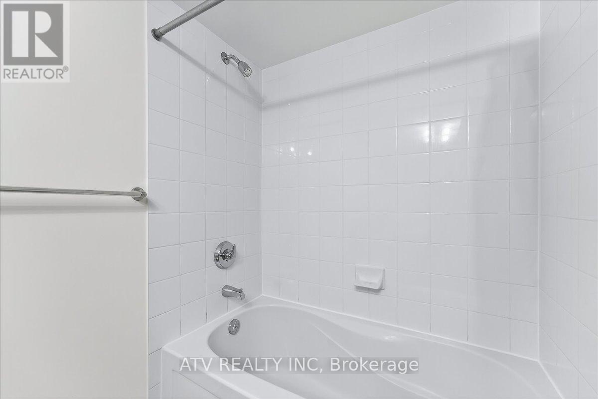 Photo 20 of 961 209 Fort York Boulevard, Toronto ON