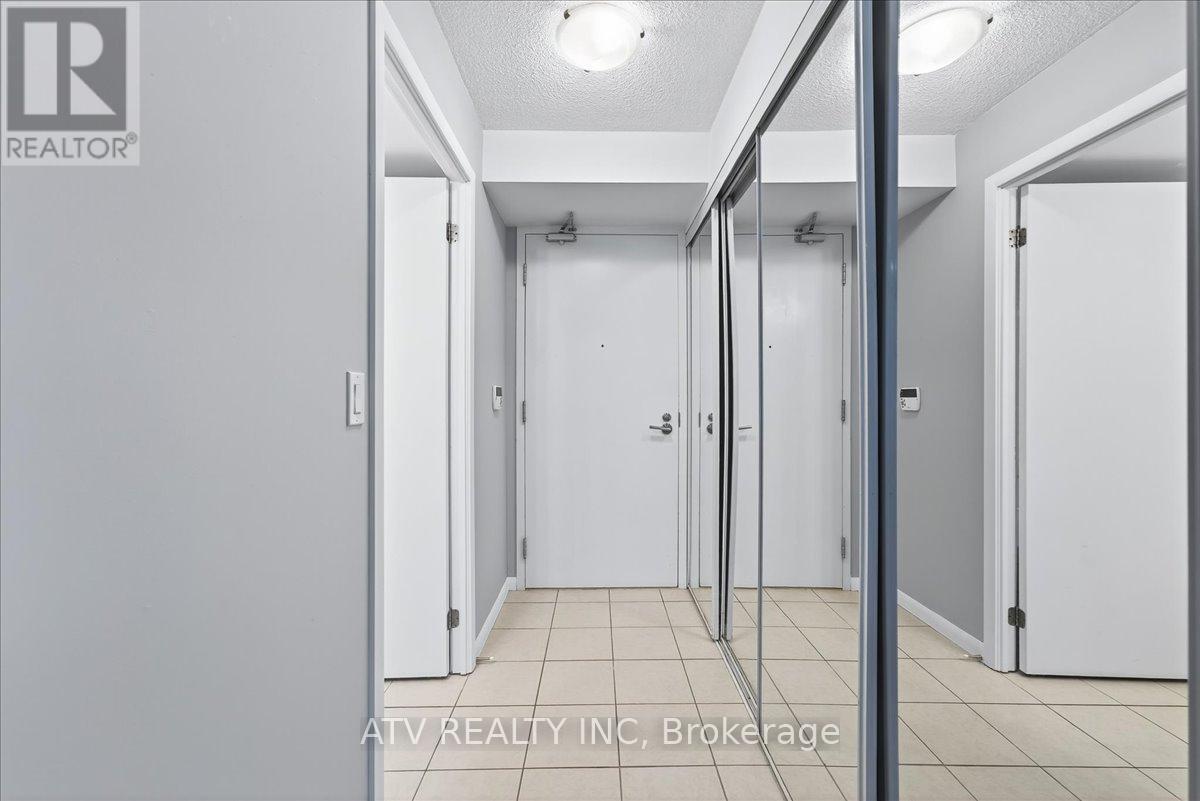 Photo 21 of 961 209 Fort York Boulevard, Toronto ON