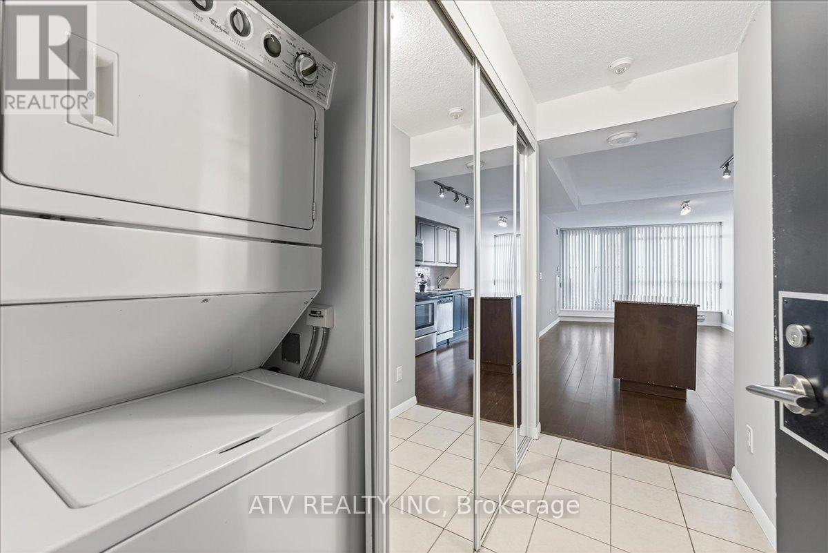 Photo 22 of 961 209 Fort York Boulevard, Toronto ON