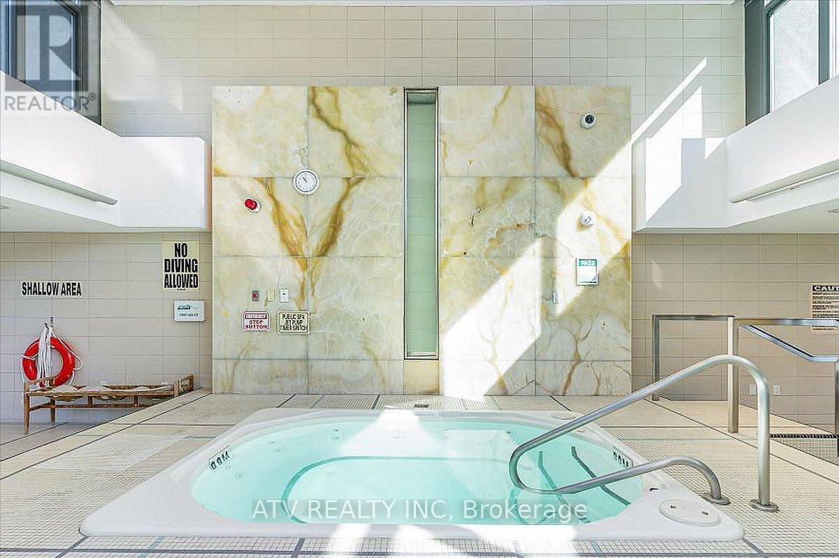 Photo 29 of 961 209 Fort York Boulevard, Toronto ON