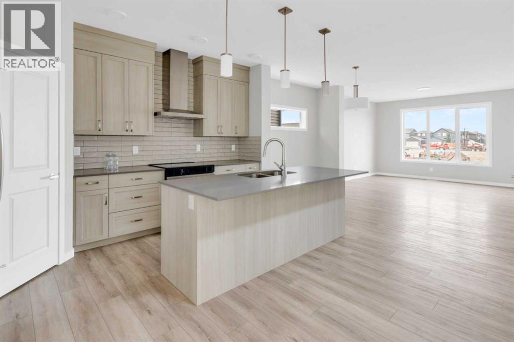 Photo 3 of 1130 Chinook Winds Circle Sw, Airdrie AB
