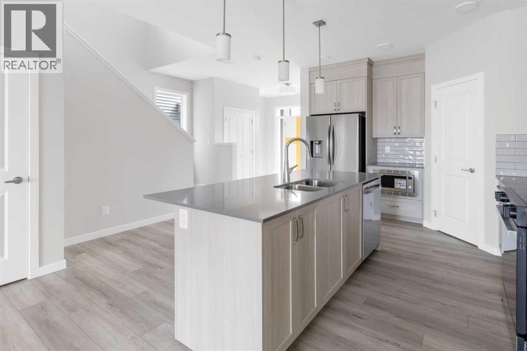 Photo 5 of 1130 Chinook Winds Circle Sw, Airdrie AB