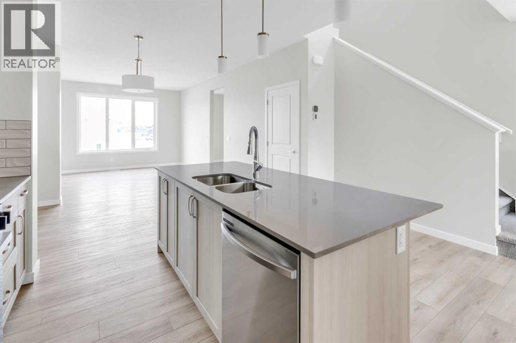 Photo 6 of 1130 Chinook Winds Circle Sw, Airdrie AB