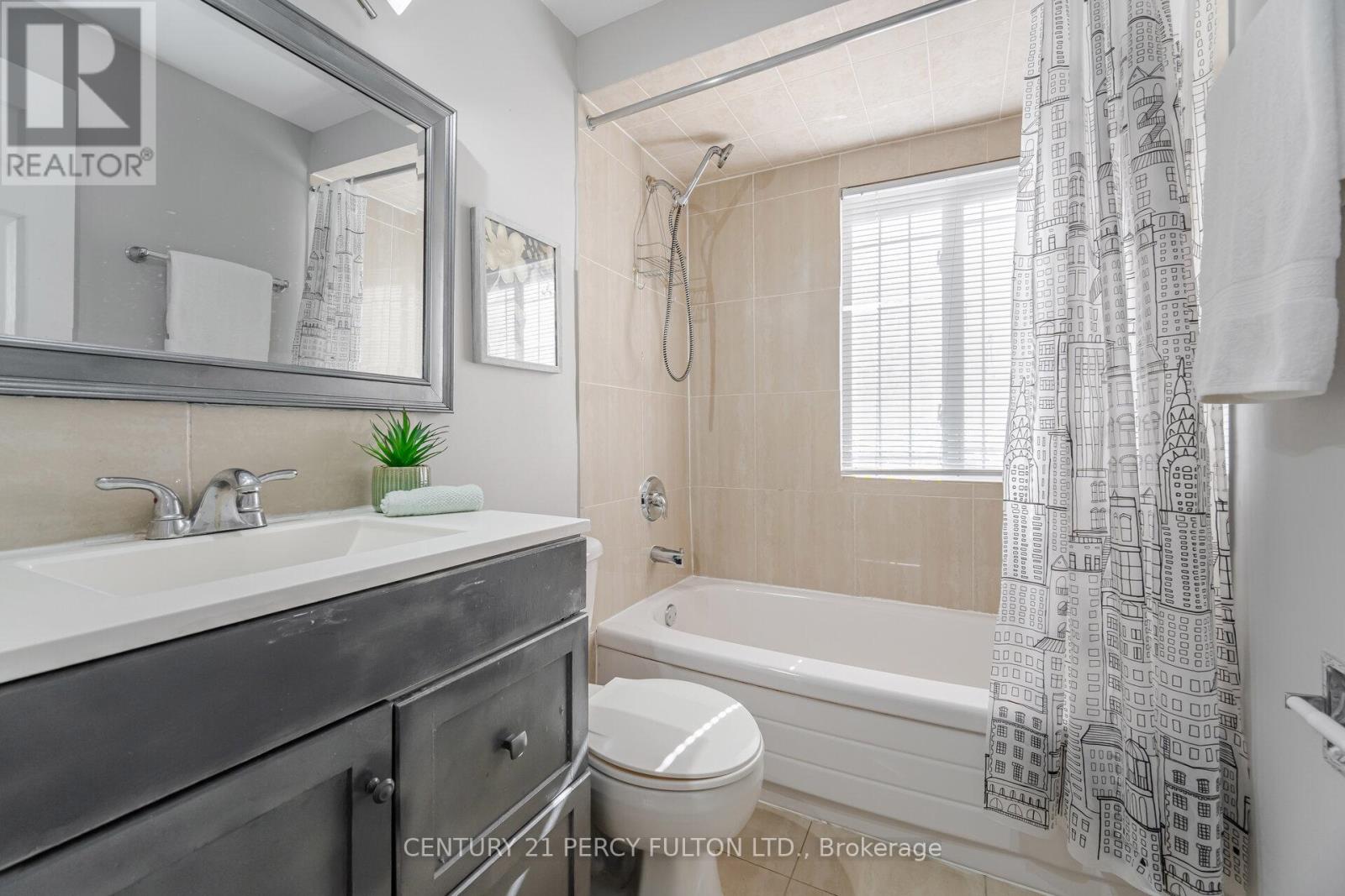 Photo 29 of 4 Radford Drive, Ajax ON