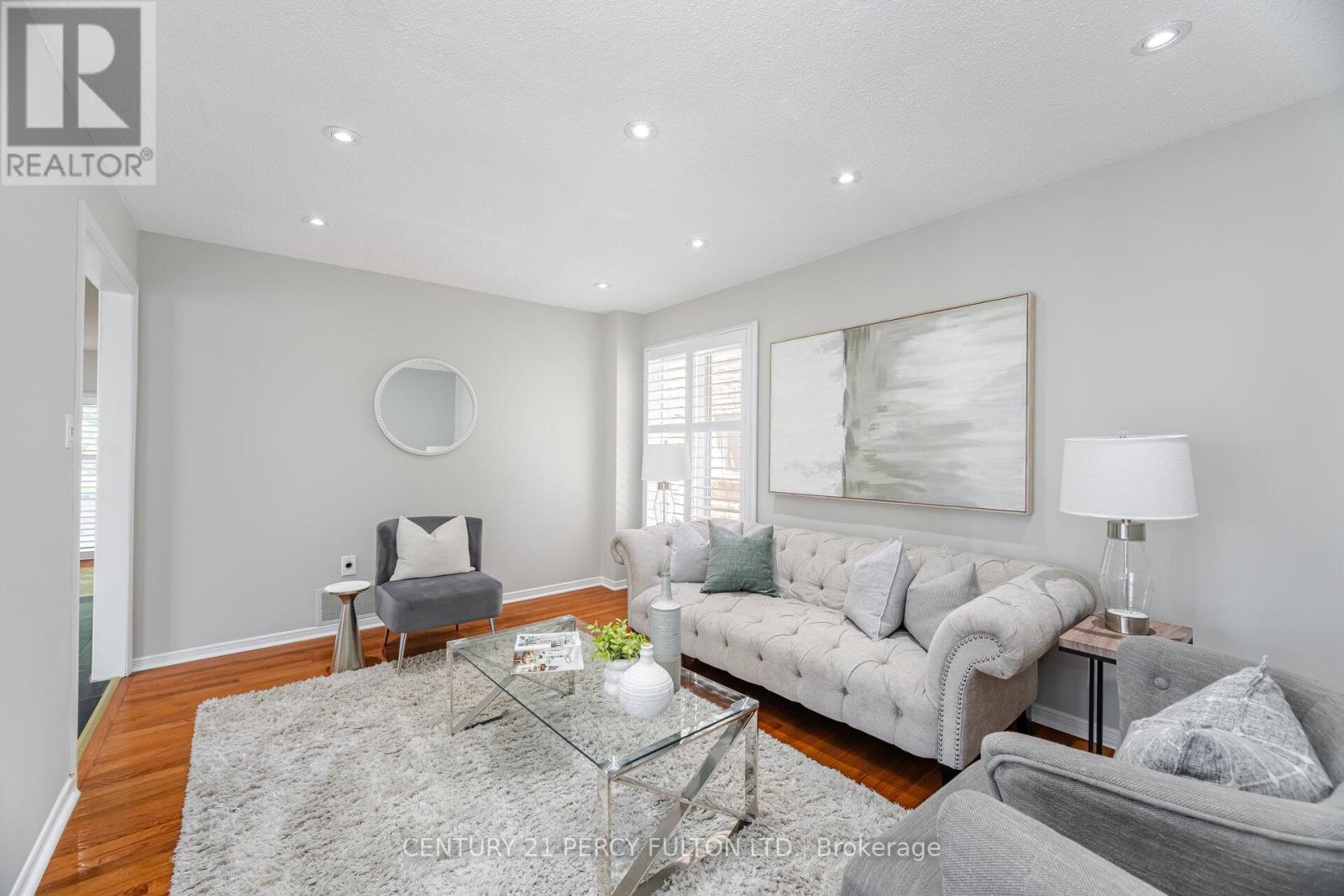 Photo 6 of 4 Radford Drive, Ajax ON