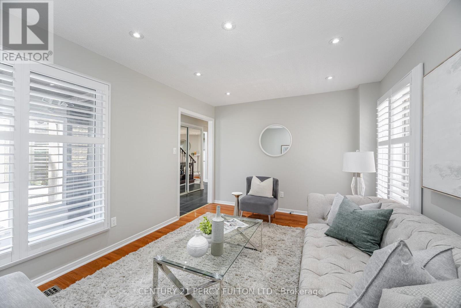 Photo 7 of 4 Radford Drive, Ajax ON