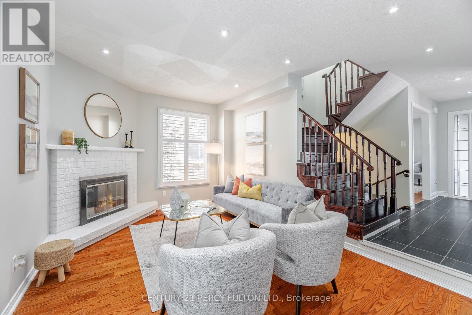 Photo 9 of 4 Radford Drive, Ajax ON