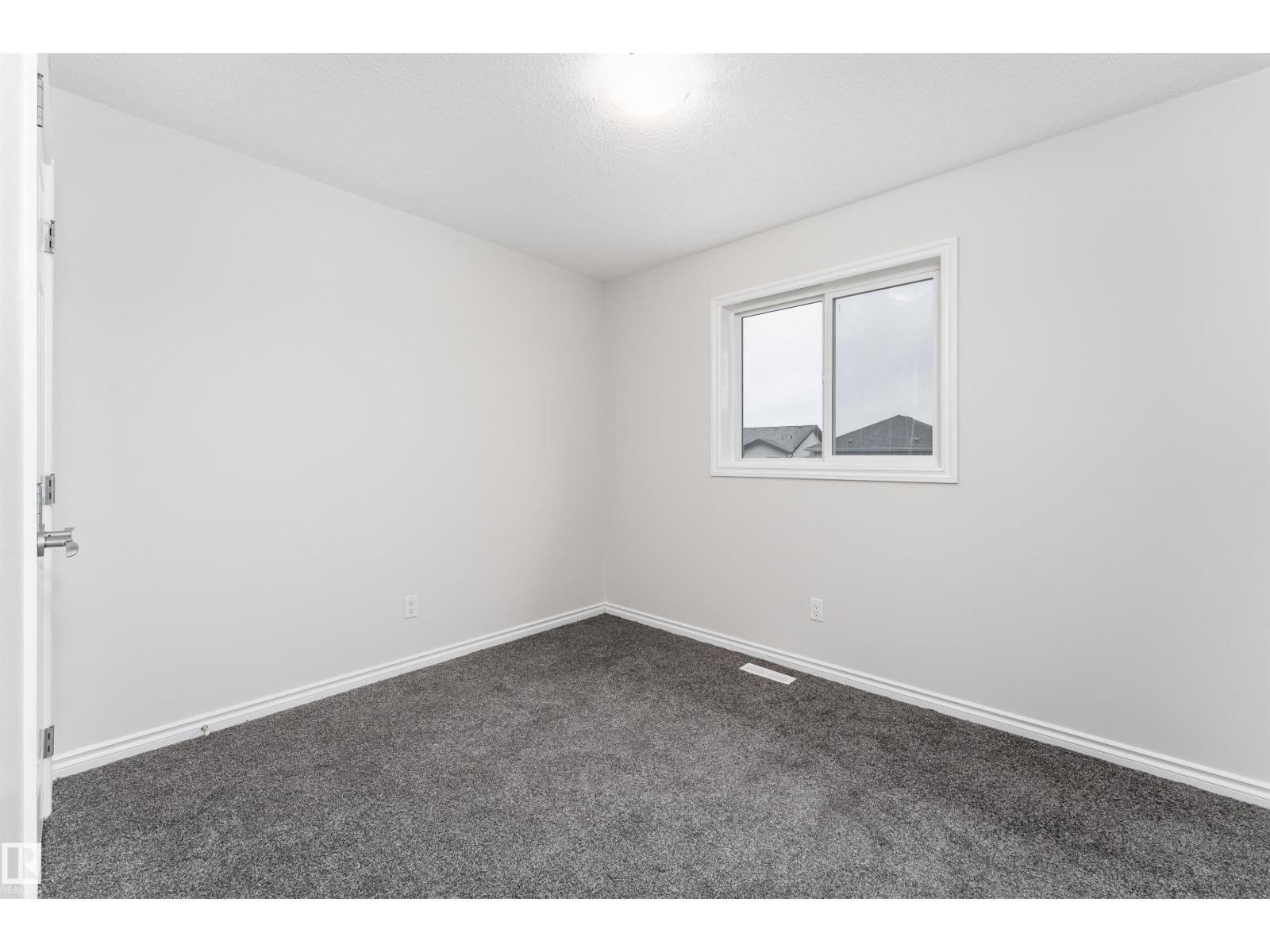 Photo 21 of 1075 Mcconachie Bv Nw, Edmonton AB