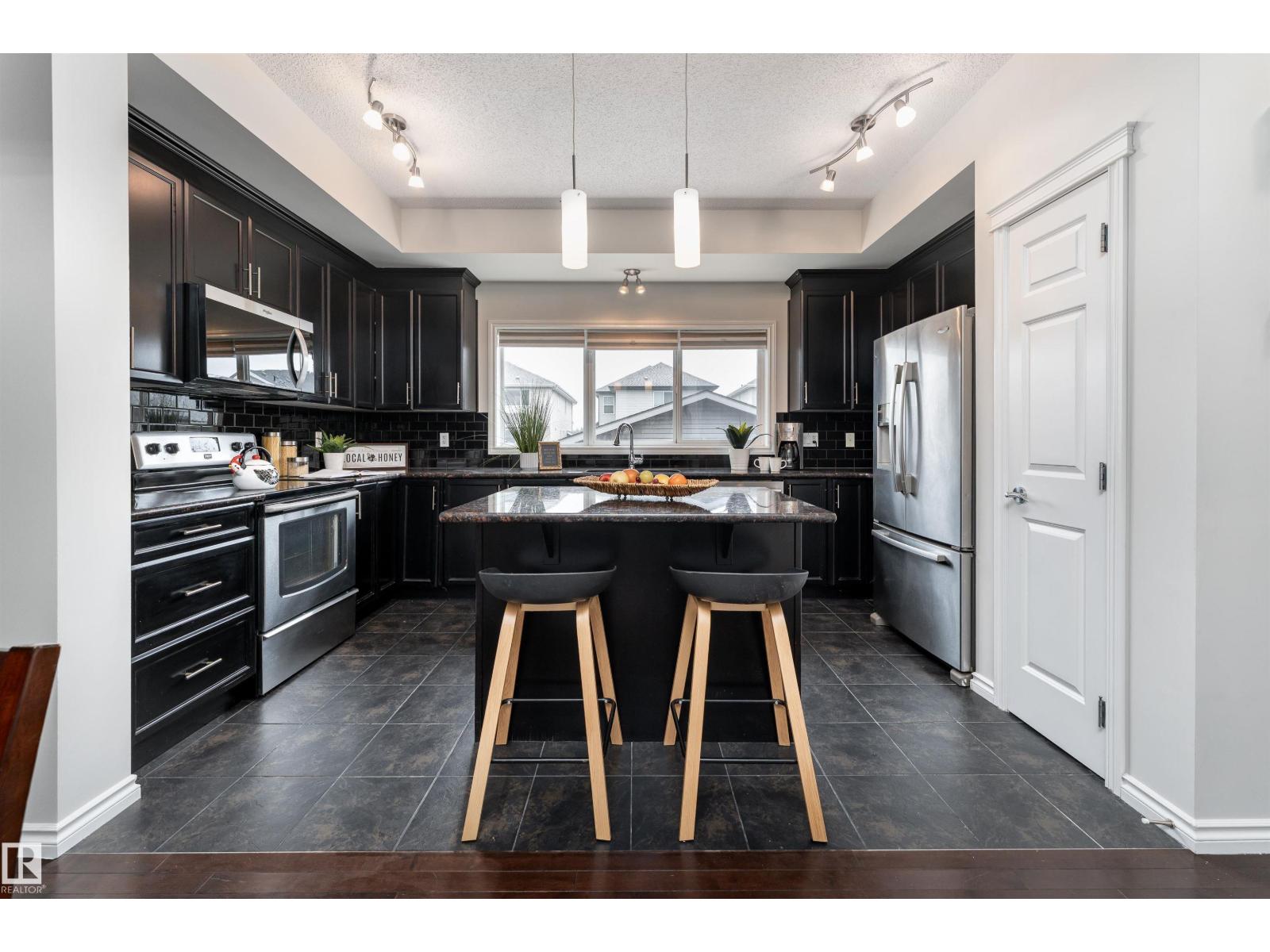 Photo 8 of 1075 Mcconachie Bv Nw, Edmonton AB