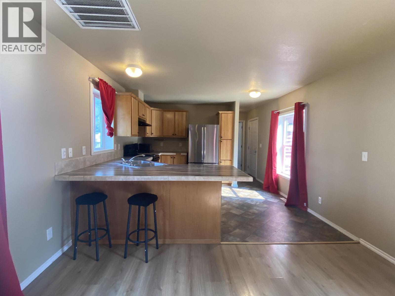 71 3889 MULLER AVENUE, Terrace