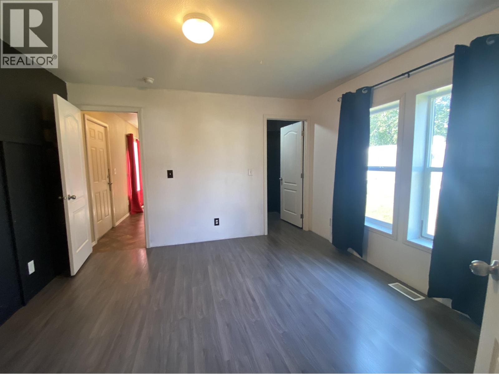 71 3889 MULLER AVENUE, Terrace