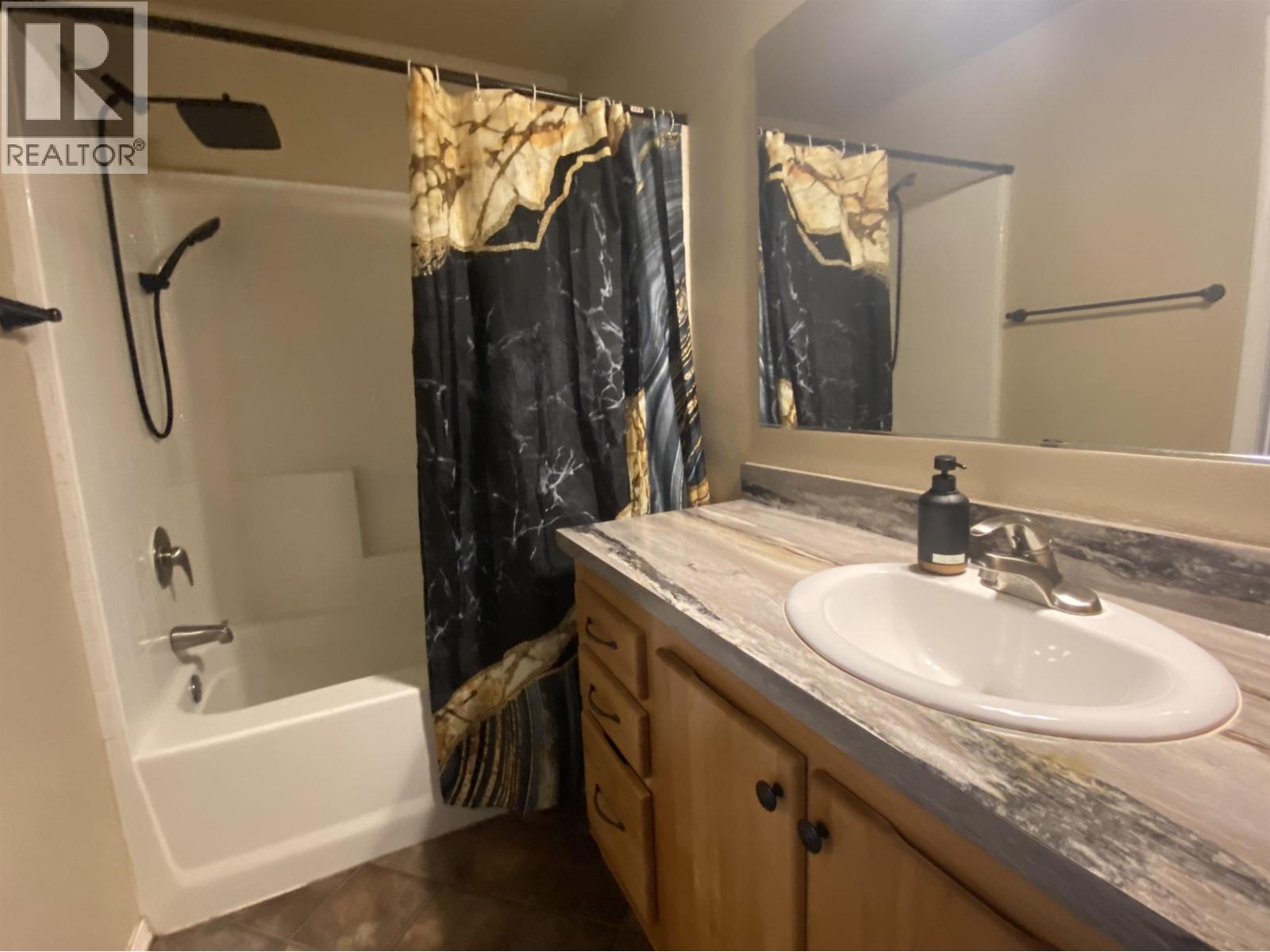 71 3889 MULLER AVENUE, Terrace