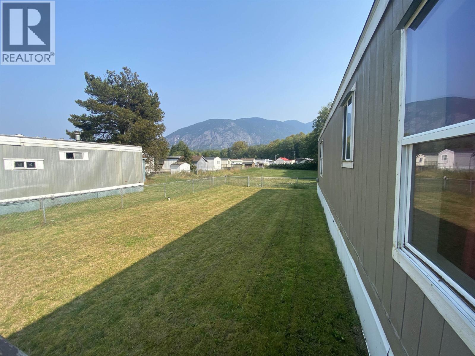 71 3889 MULLER AVENUE, Terrace