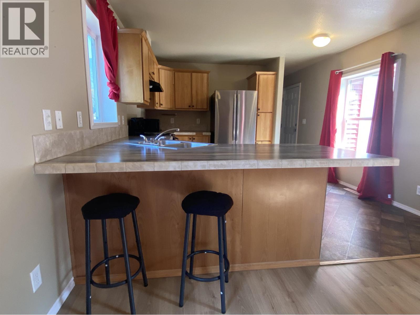 71 3889 MULLER AVENUE, Terrace