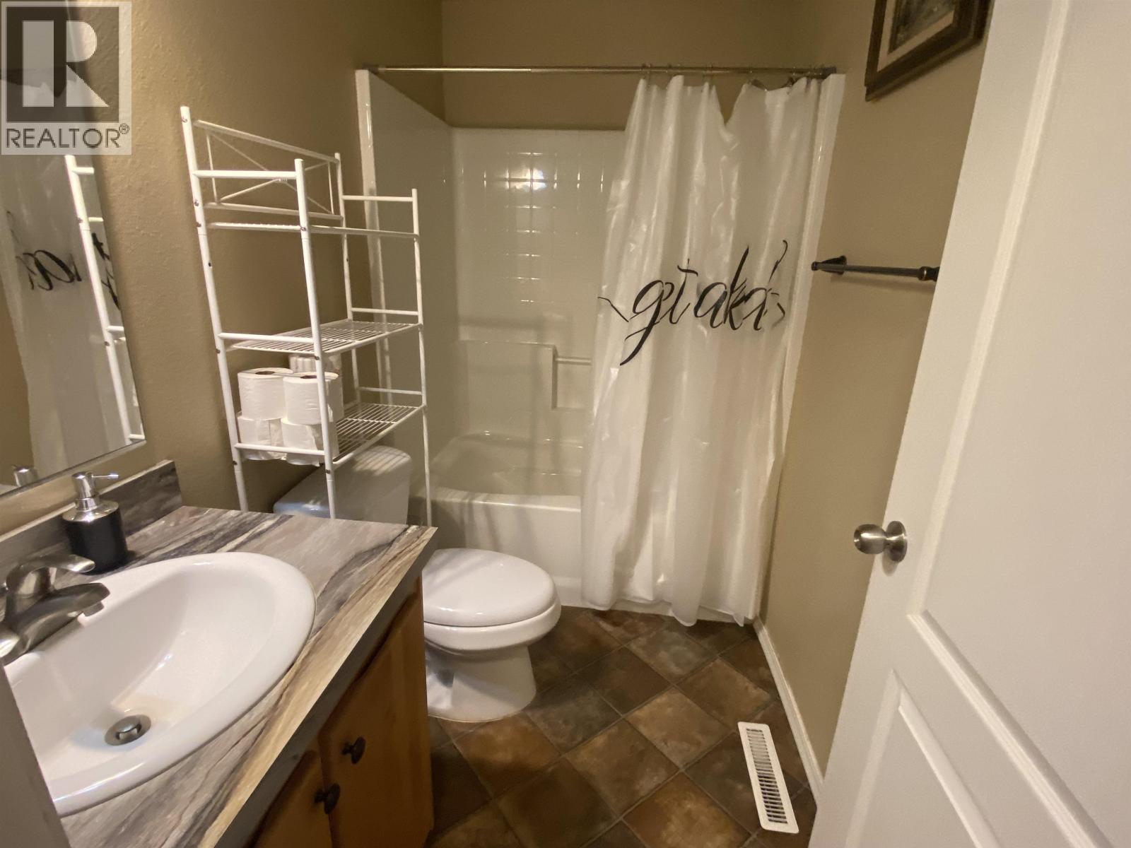 71 3889 MULLER AVENUE, Terrace