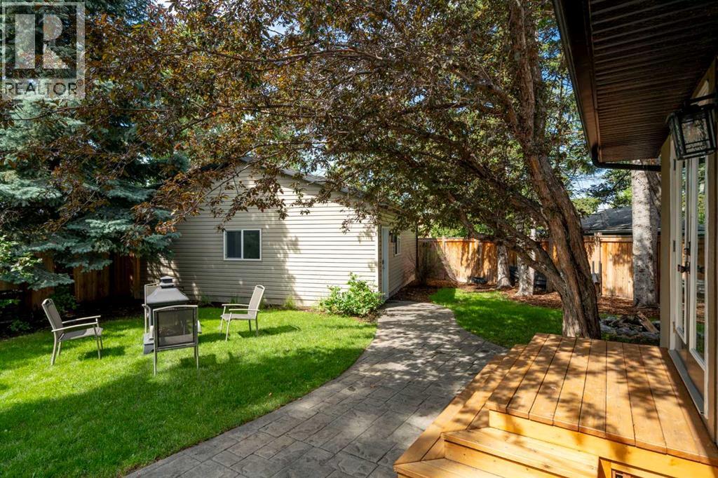 Photo 38 of 419 Willamina Crescent Se, Calgary AB
