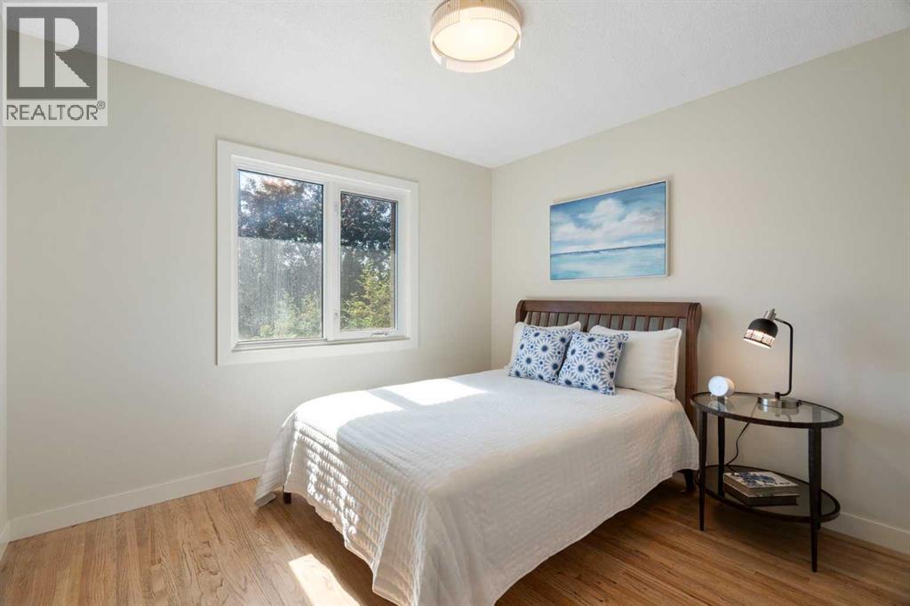 Photo 24 of 419 Willamina Crescent Se, Calgary AB