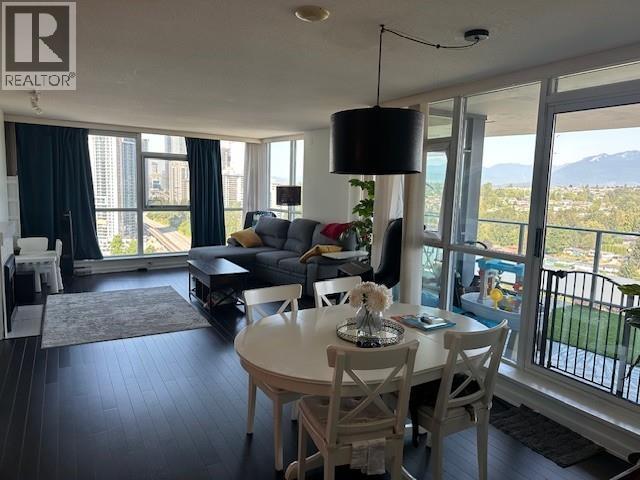 Photo 11 of 2704 2225 Holdom Avenue, Burnaby BC