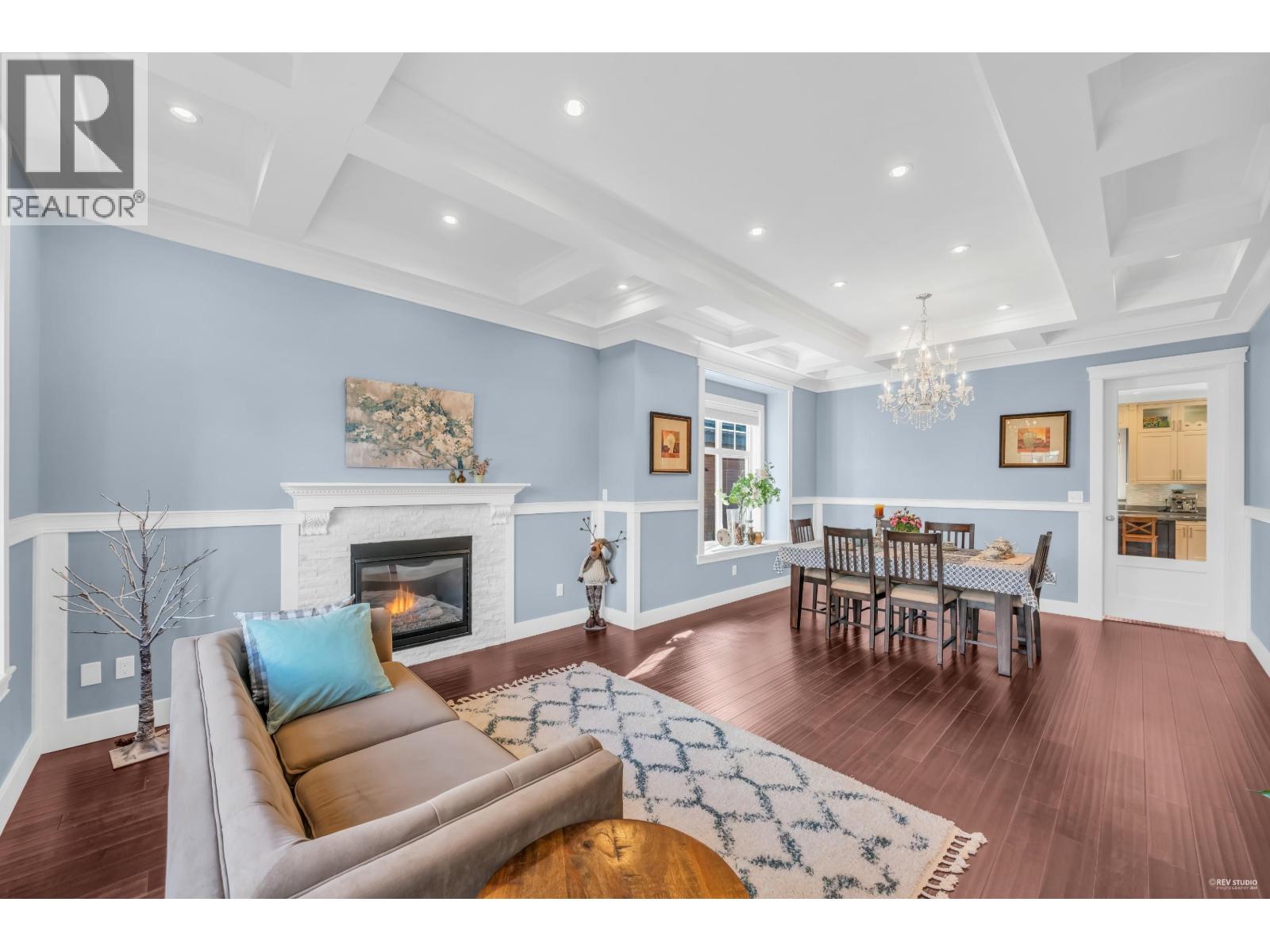 337 E 17TH STREET, North Vancouver
