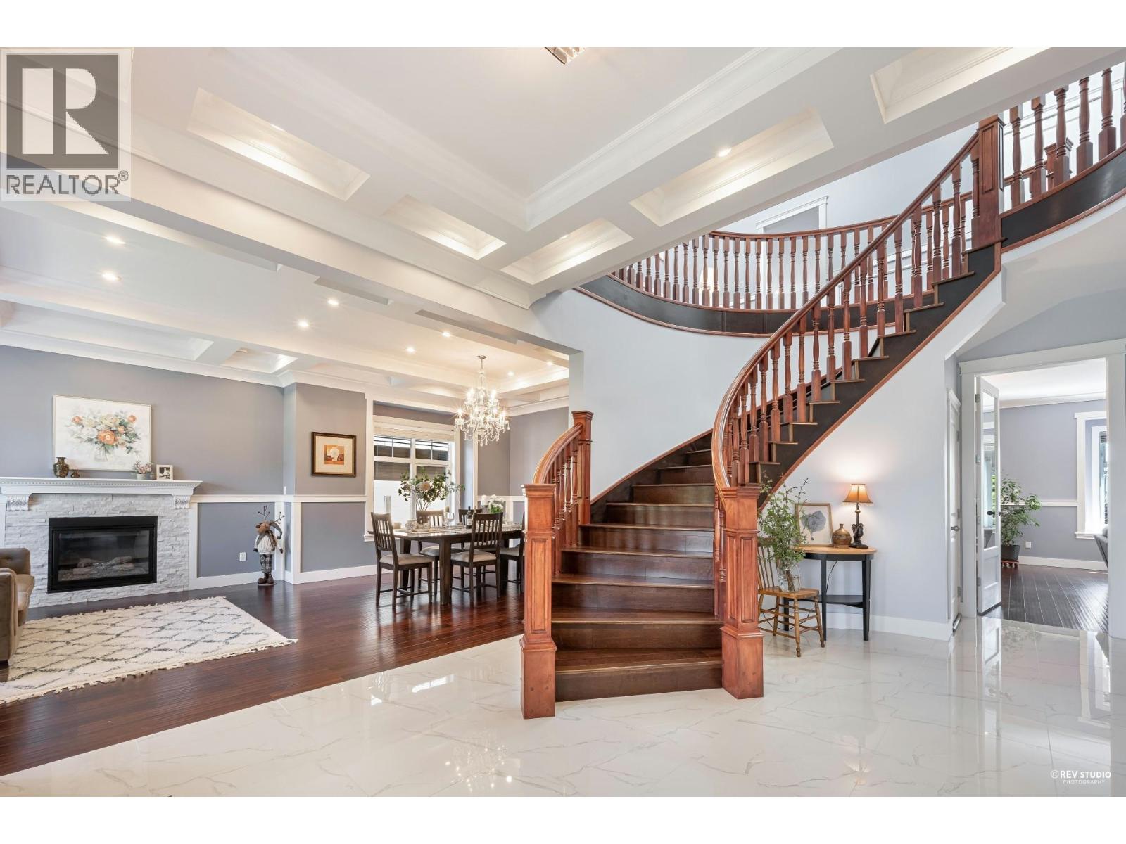 337 E 17TH STREET, North Vancouver