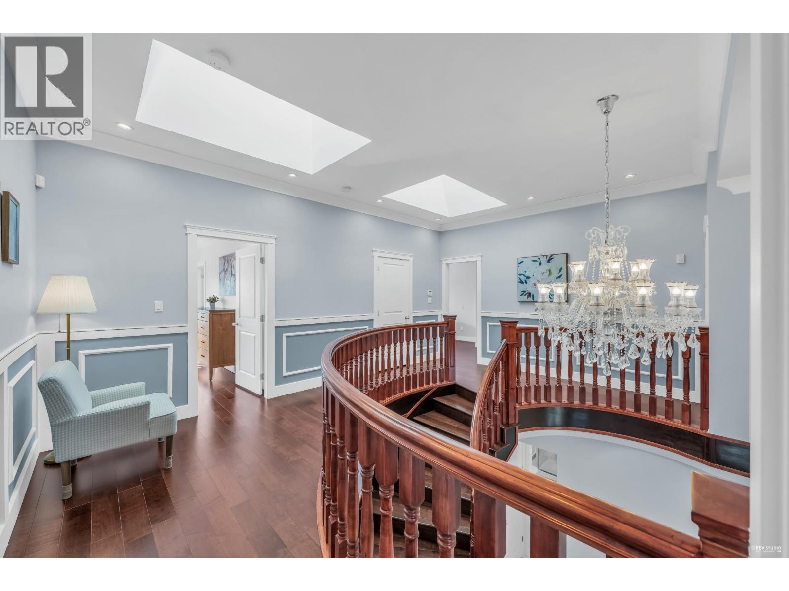 337 E 17TH STREET, North Vancouver