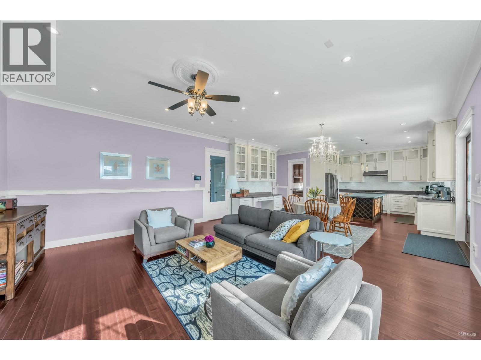 337 E 17TH STREET, North Vancouver