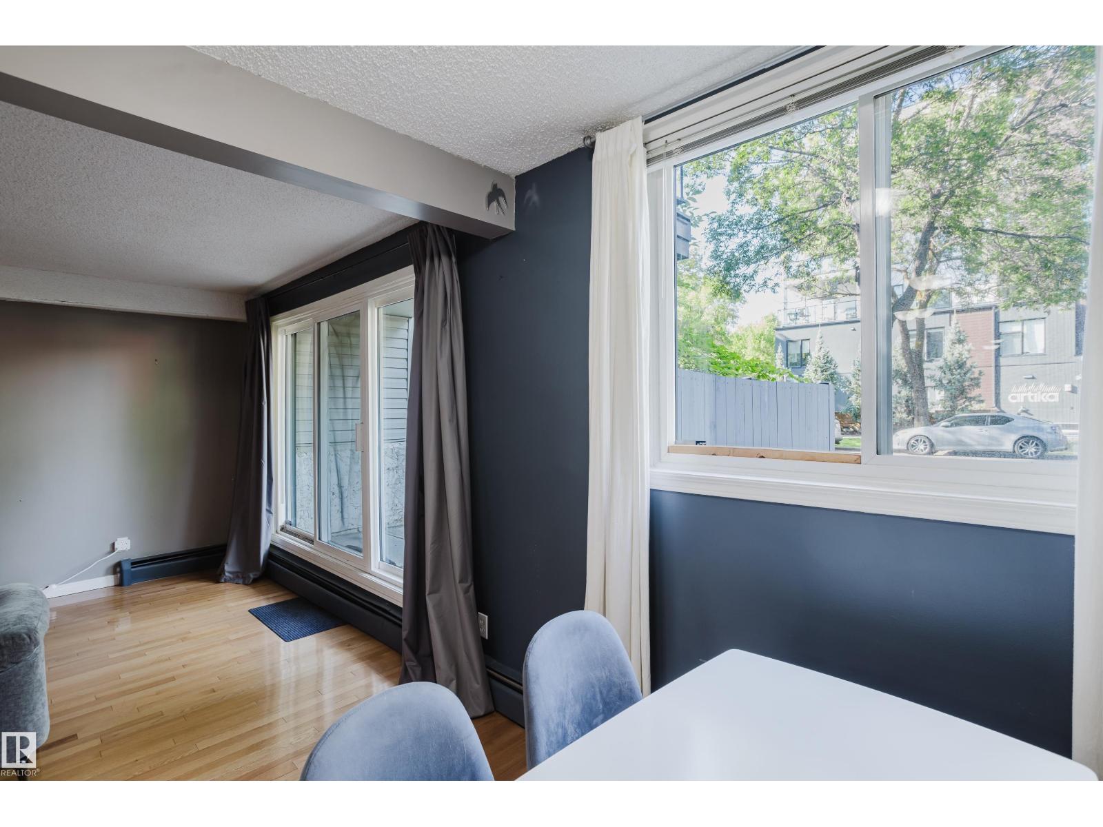 Photo 11 of 106 11217 103 Av Nw, Edmonton AB