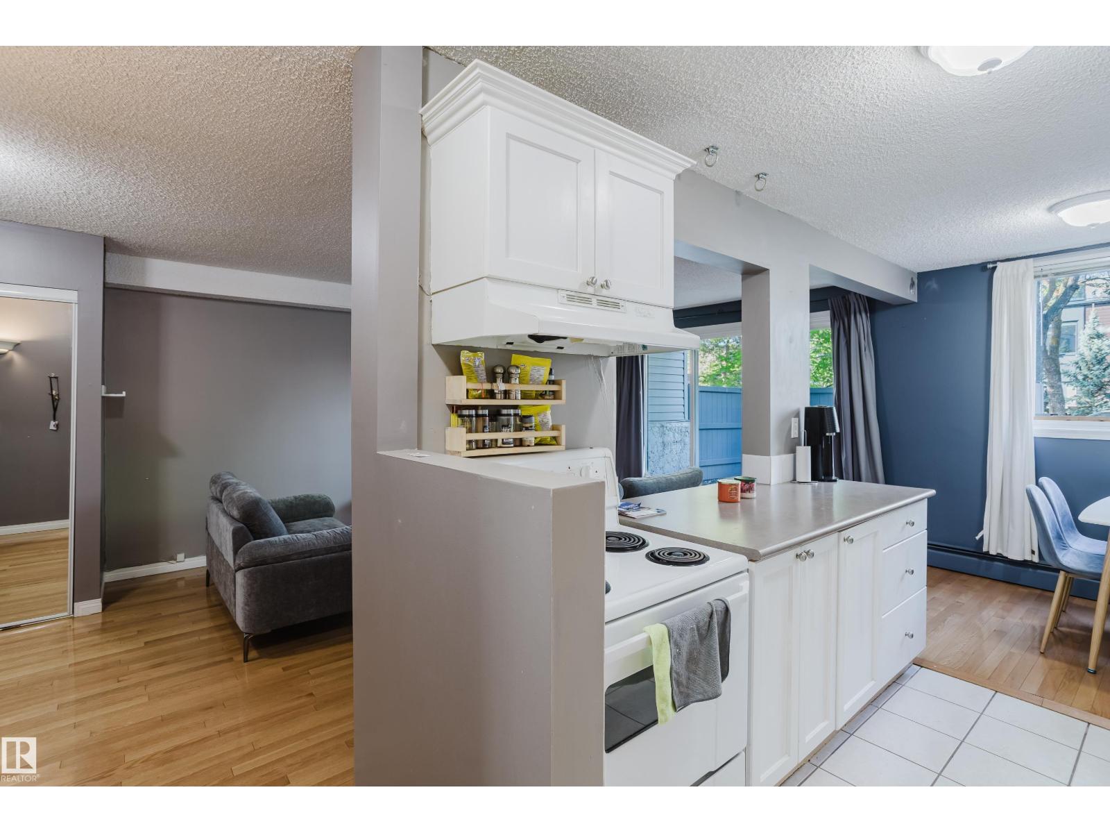 Photo 15 of 106 11217 103 Av Nw, Edmonton AB
