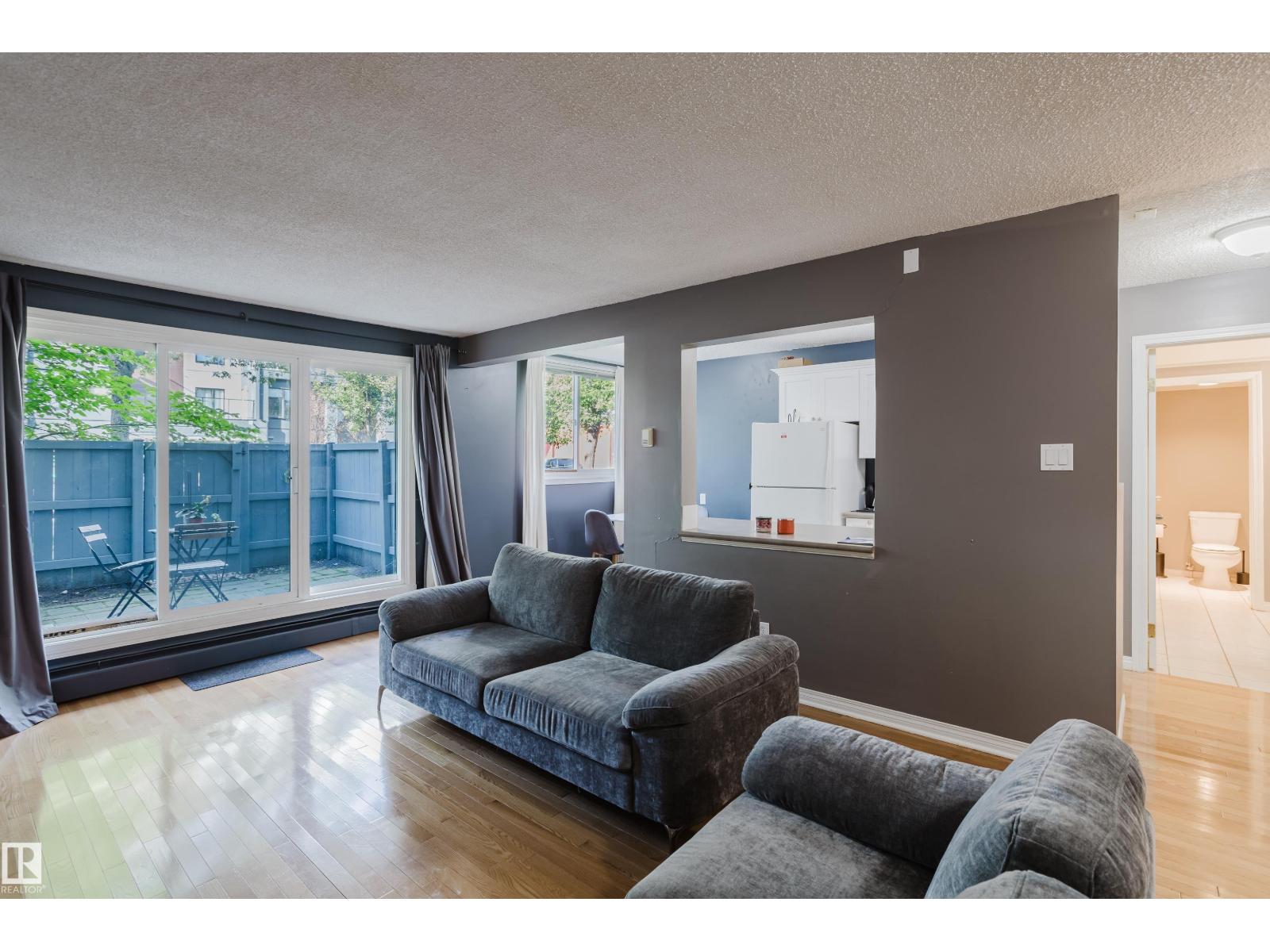 Photo 6 of 106 11217 103 Av Nw, Edmonton AB