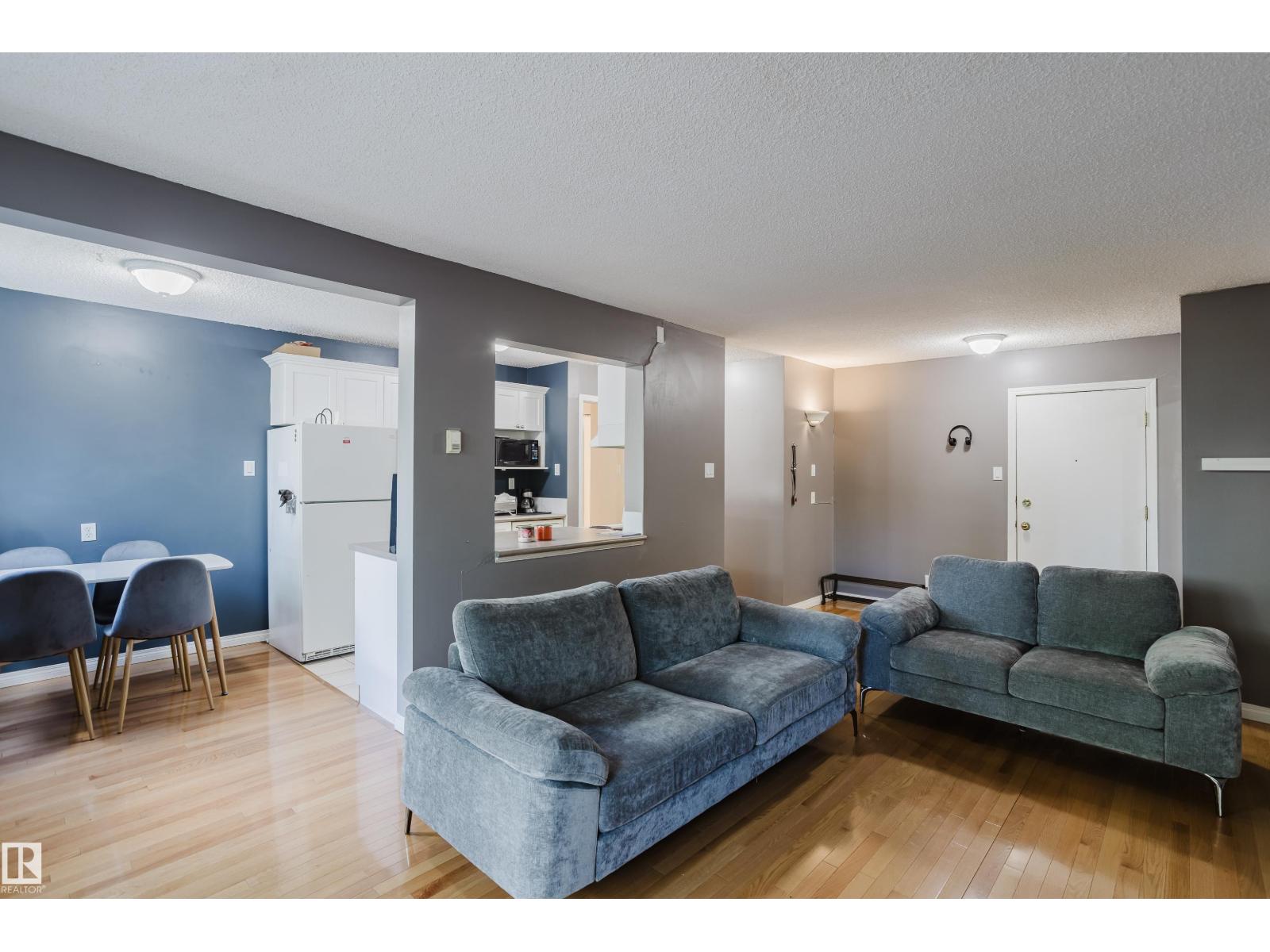 Photo 7 of 106 11217 103 Av Nw, Edmonton AB