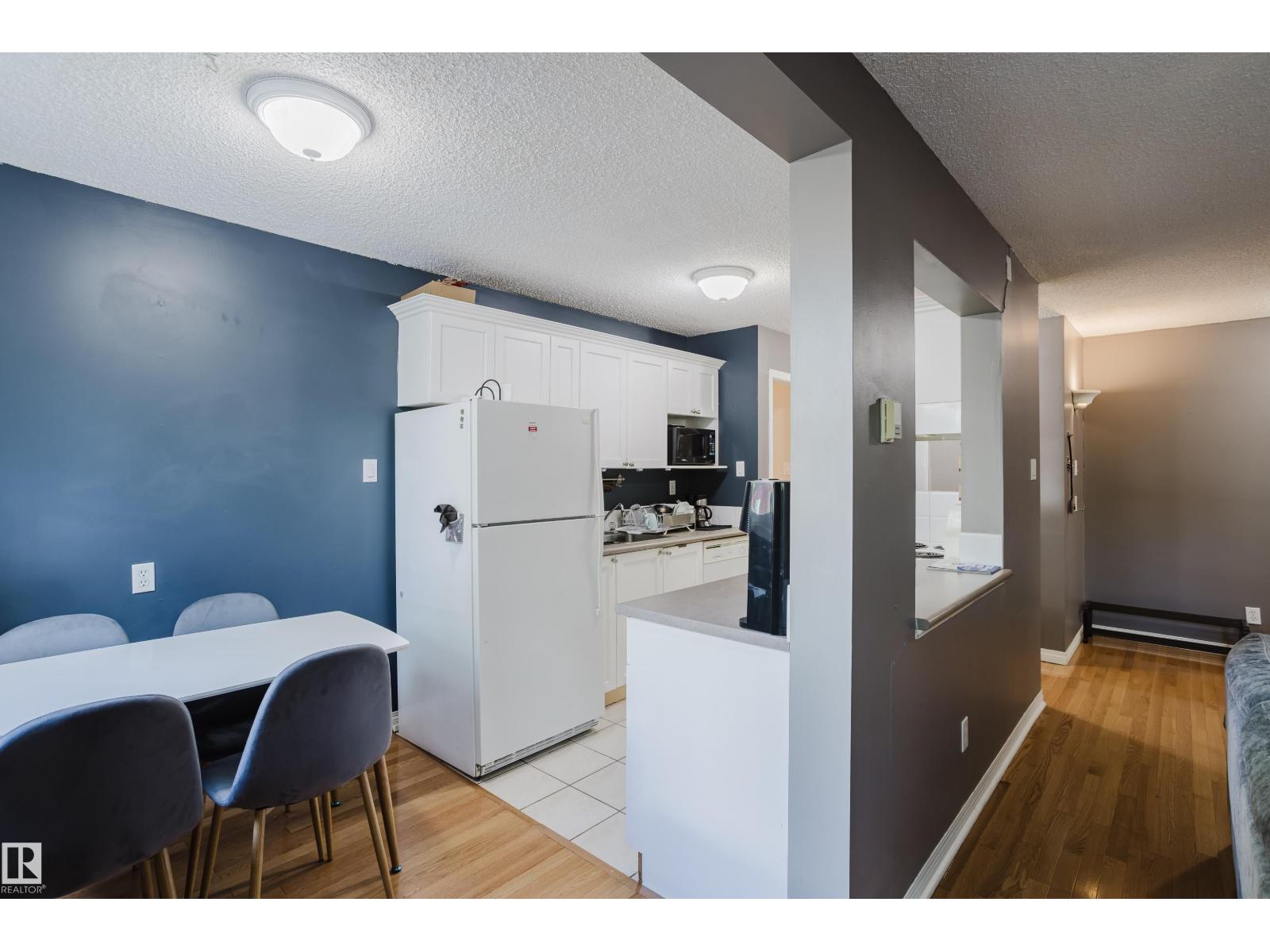Photo 9 of 106 11217 103 Av Nw, Edmonton AB