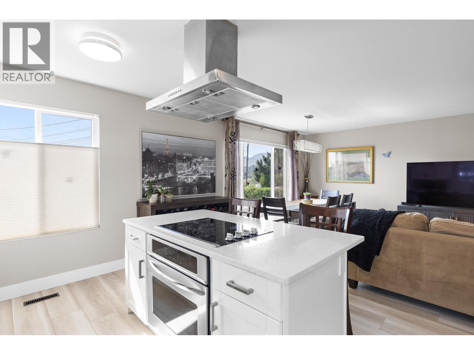  2440 Margaret Road, West Kelowna