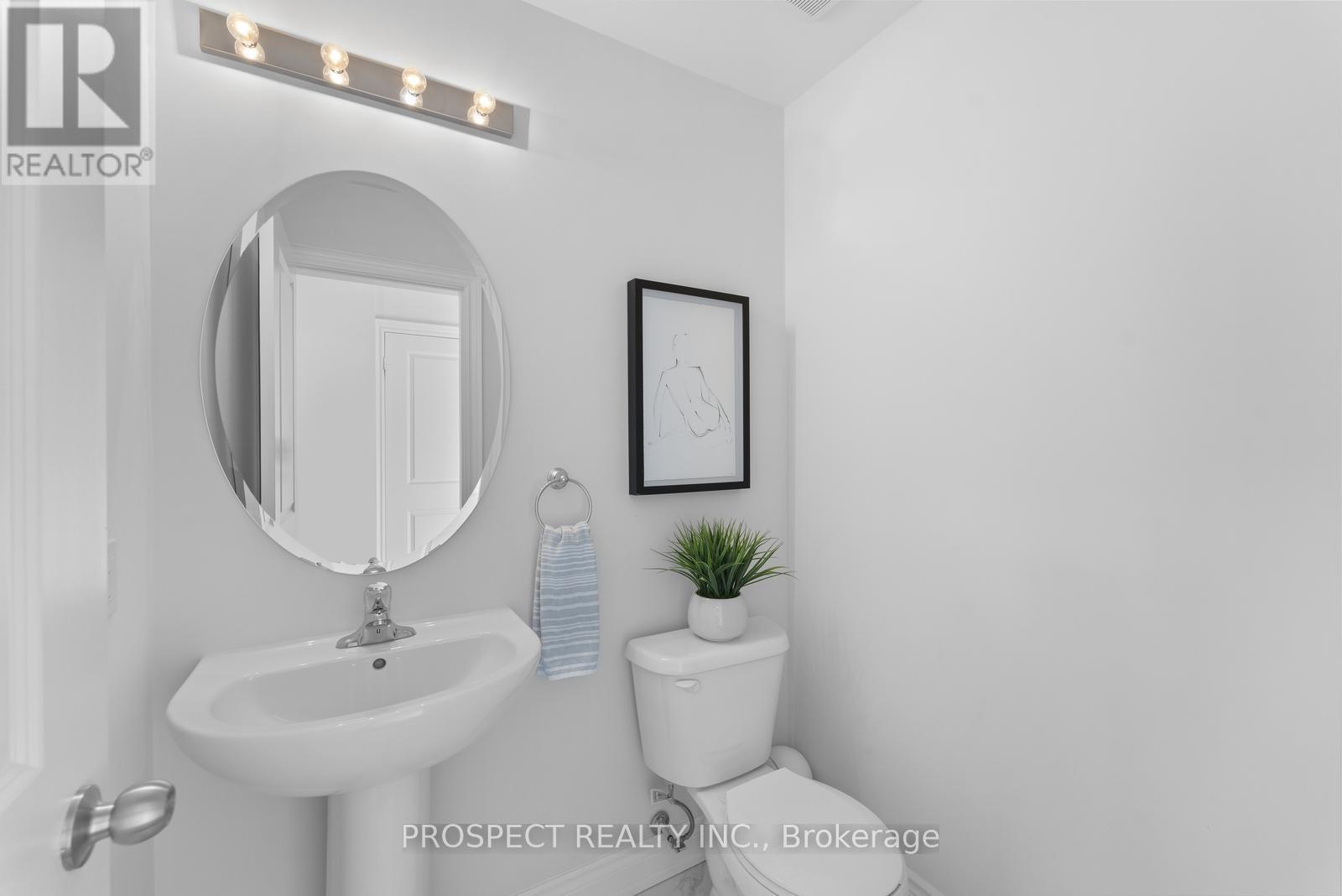 Photo 21 of 42 Ryerson Drive, Vaughan ON