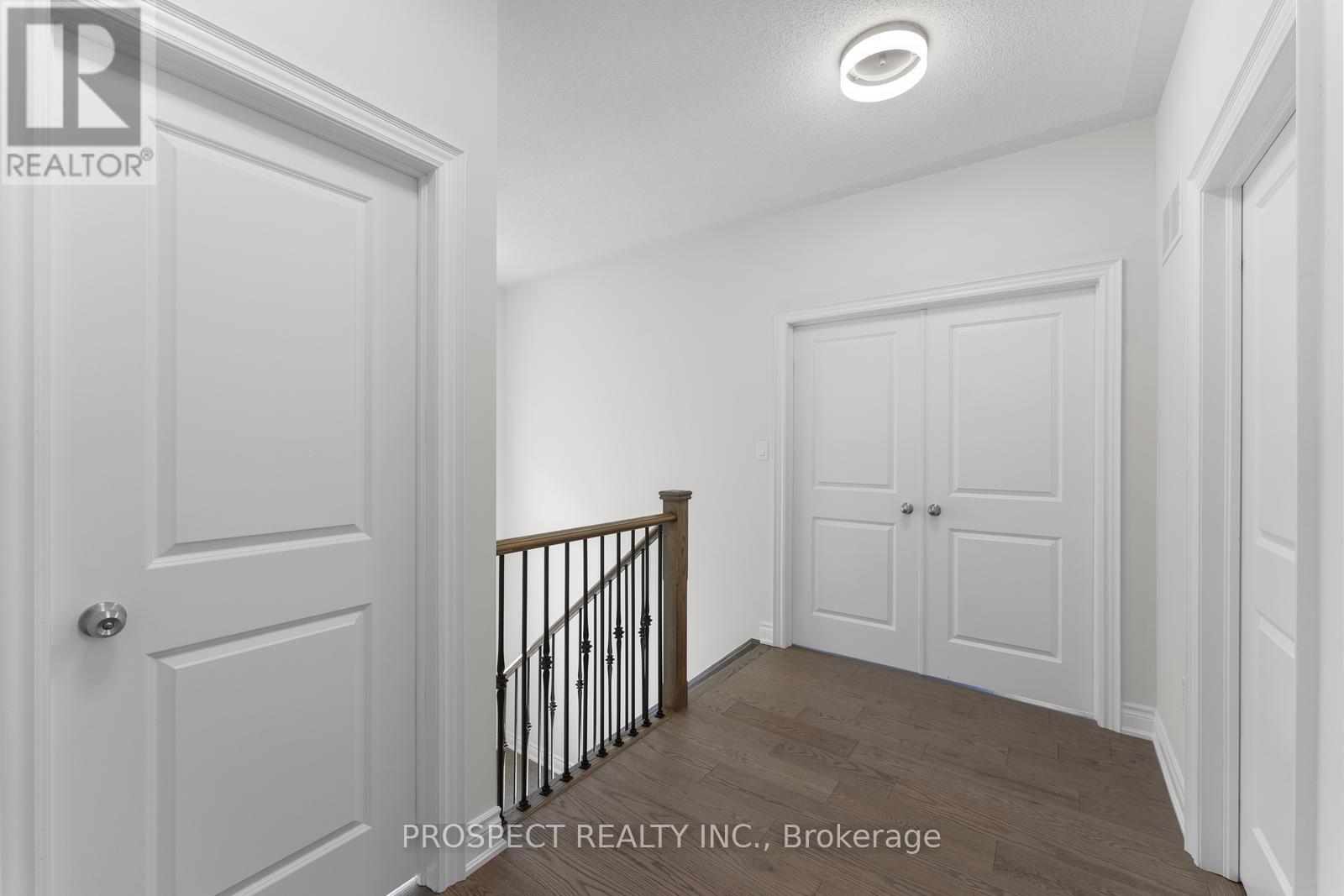Photo 24 of 42 Ryerson Drive, Vaughan ON