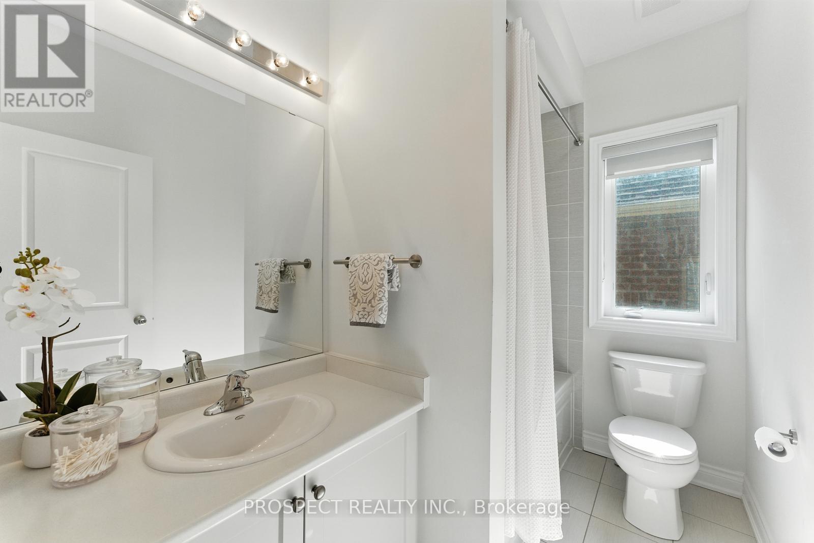 Photo 33 of 42 Ryerson Drive, Vaughan ON