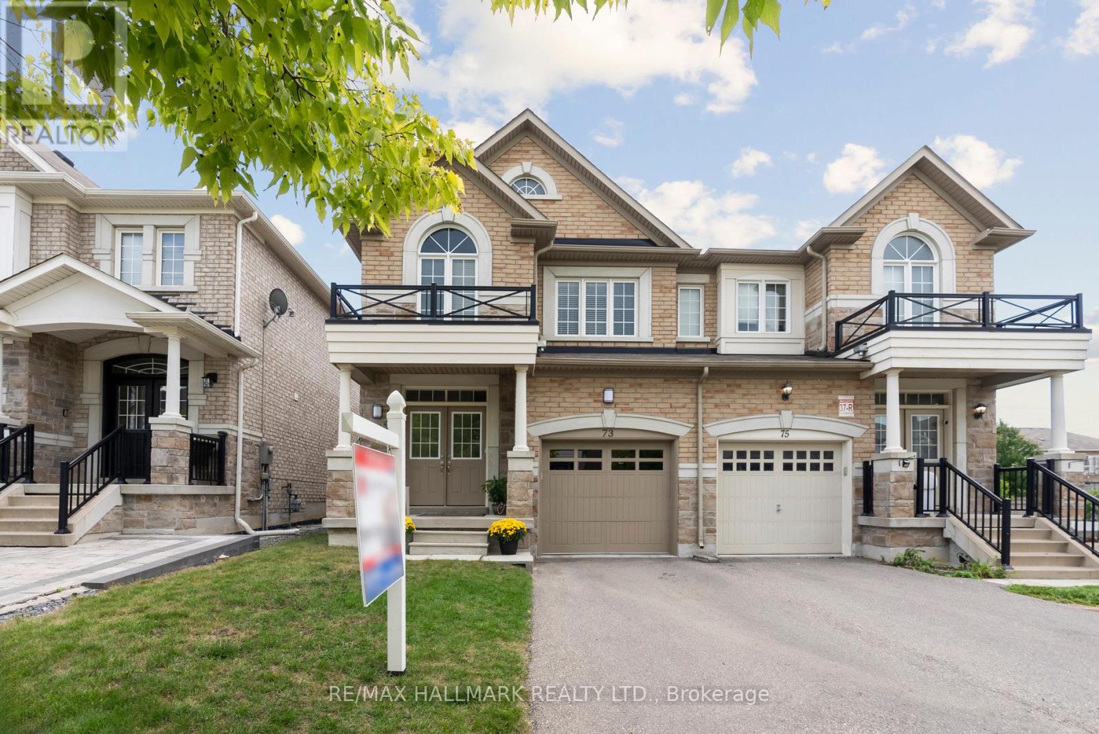 Photo 2 of 73 Lauderdale Drive, Vaughan ON