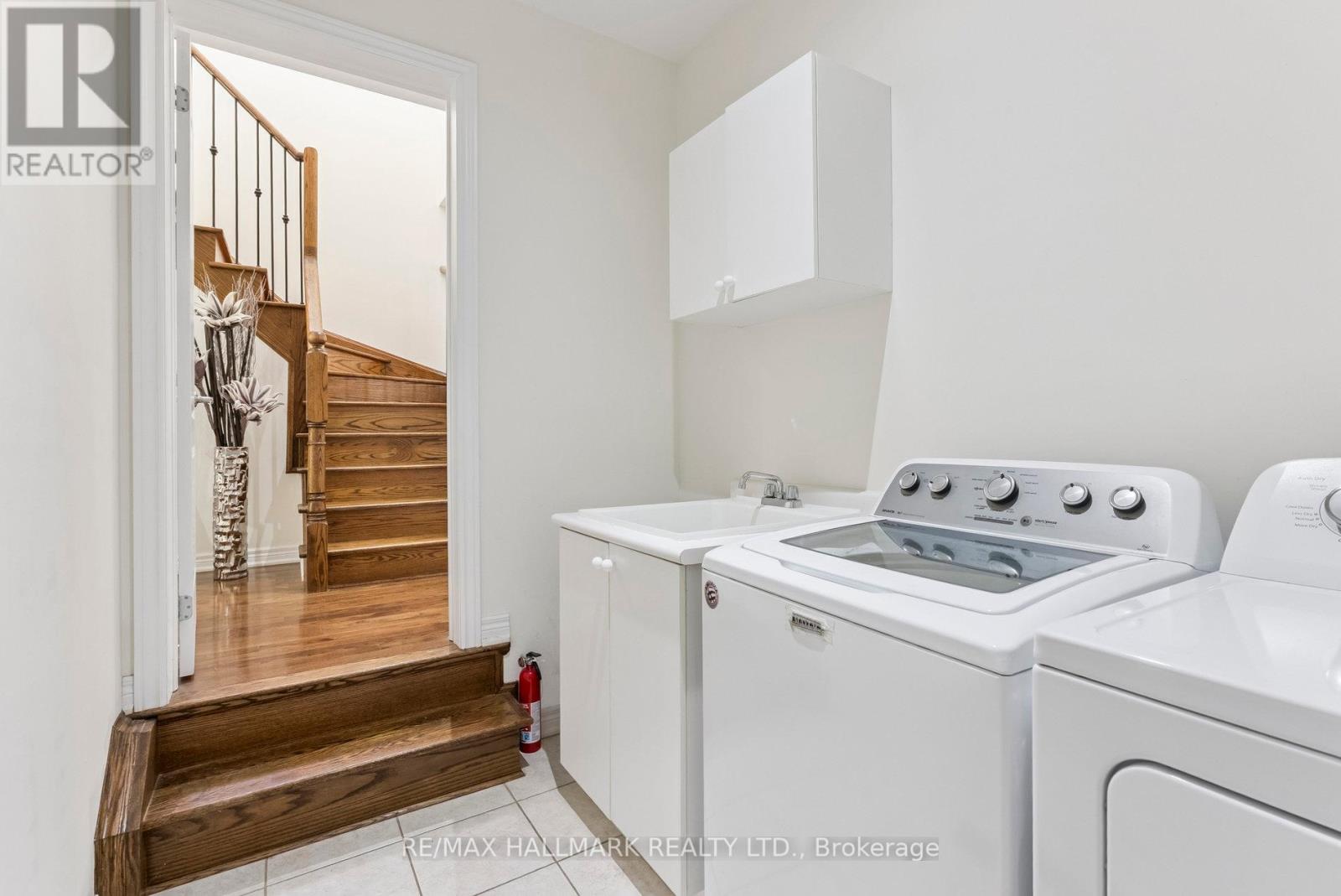 Photo 22 of 73 Lauderdale Drive, Vaughan ON
