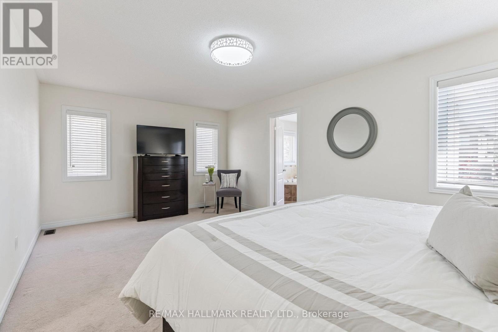 Photo 25 of 73 Lauderdale Drive, Vaughan ON