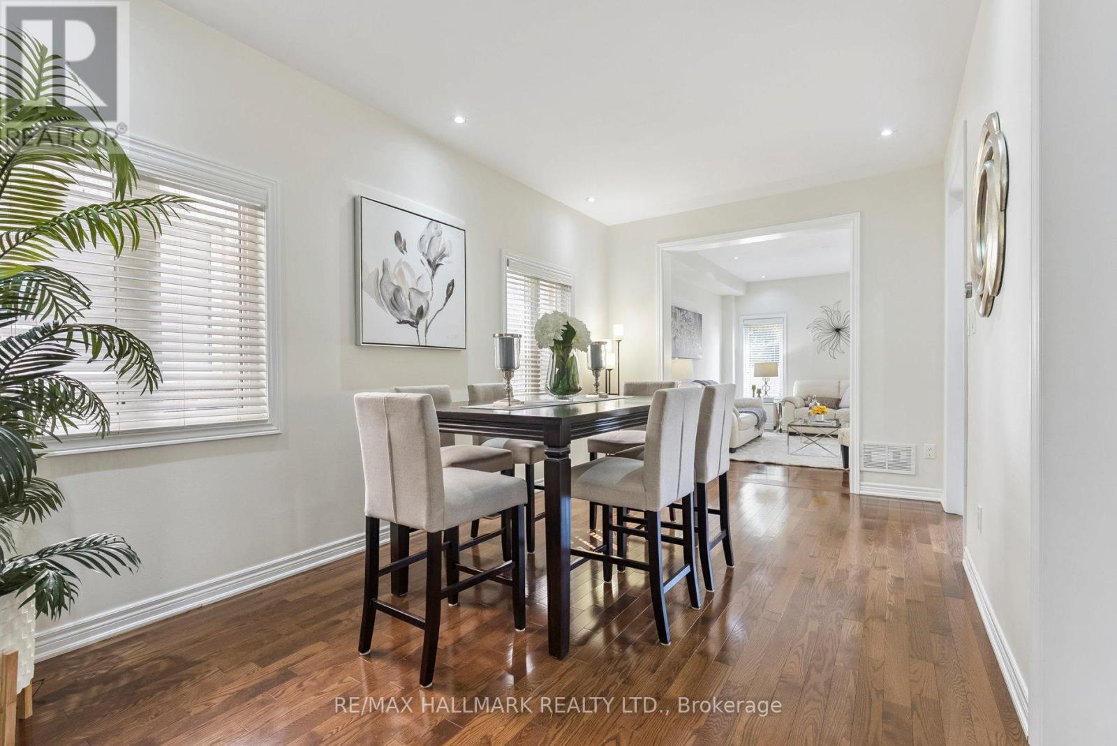 Photo 8 of 73 Lauderdale Drive, Vaughan ON